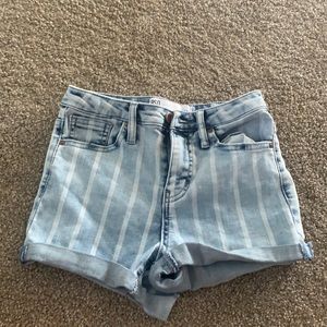 striped shorts size 24